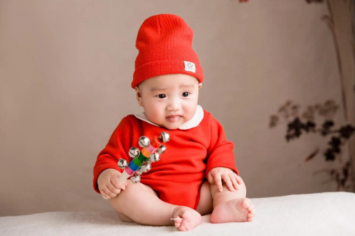 遵义六个月宝宝总是摇头